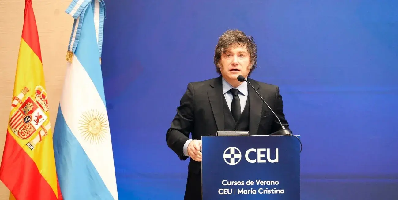 El Jefe de Estado defendió a su Jefe de Gabinete pero aclaró que debe actuar la Justicia.