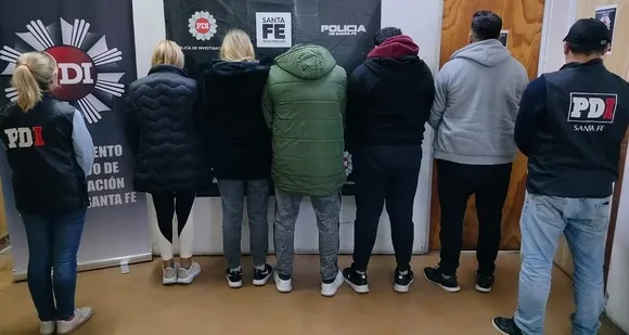 Más de 30 estafas con tarjetas de crédito: cayó una banda de delincuentes en un operativo de la PDI
