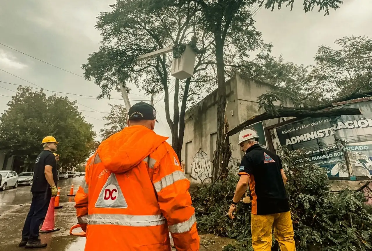 Las autoridades aclararon que el monitoreo de la situación meteorológica continuará durante las próximas horas.