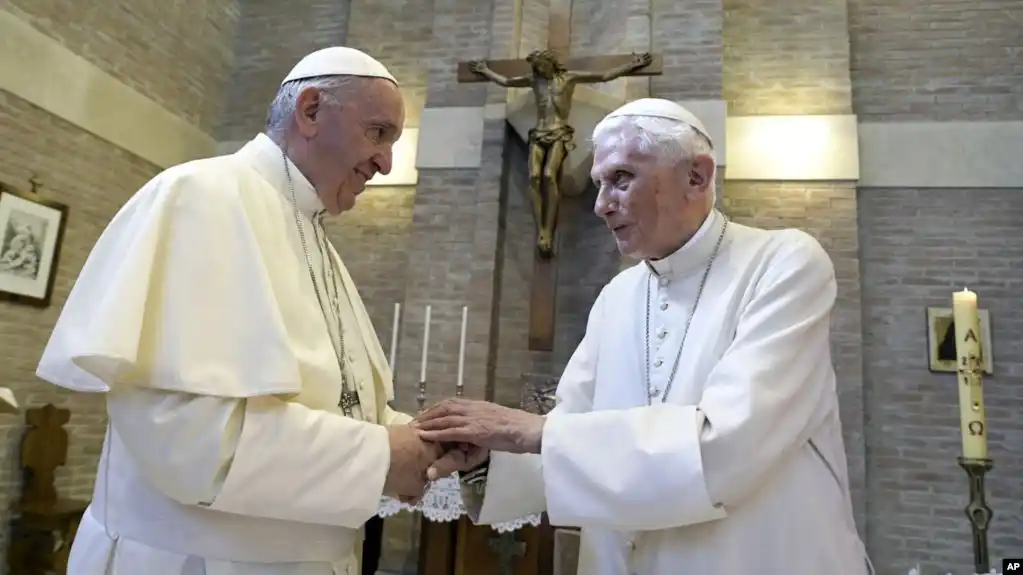 Benedicto XVI insiste en necesidad del celibato