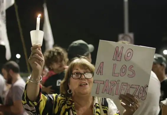 El Defensor del Pueblo dijo que pagar tarifas en cuotas “no beneficia al usuario” 