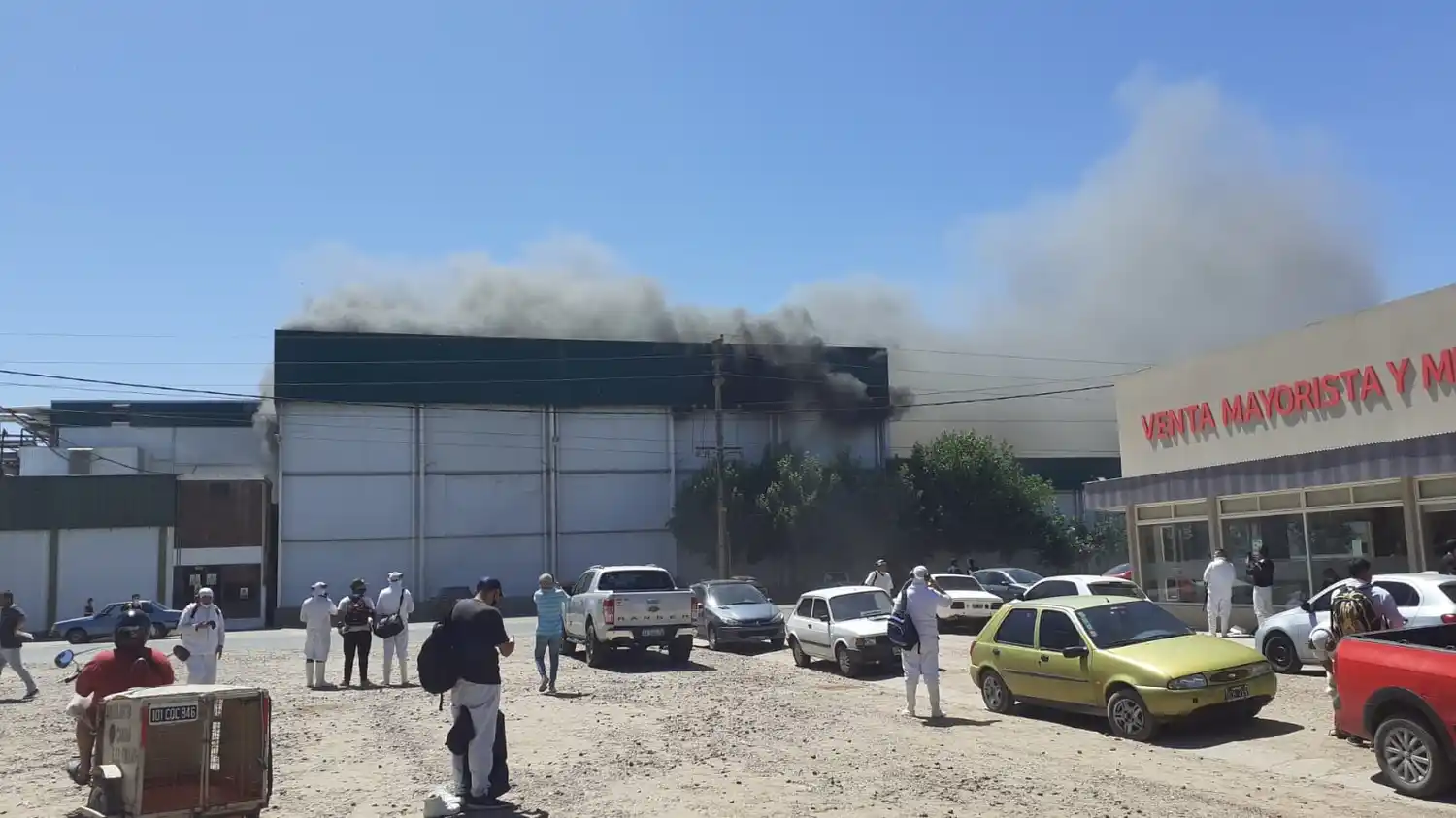 El ministro Bahillo se reunió en Gualeguay con empresarios del Frigorífico  Soychú