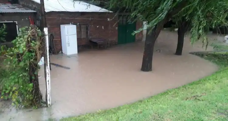 Tormenta: Vecinos reportan problemas en sus viviendas