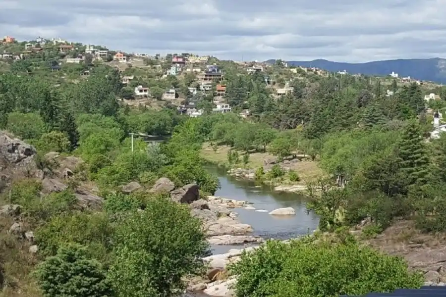 Tragedia en Córdoba: murió una nena de 12 años ahogada en un arroyo