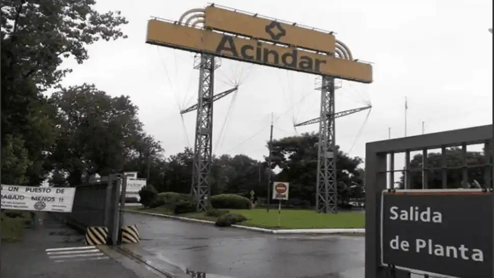 Acindar despidió a todos los empleados de la planta Navarro