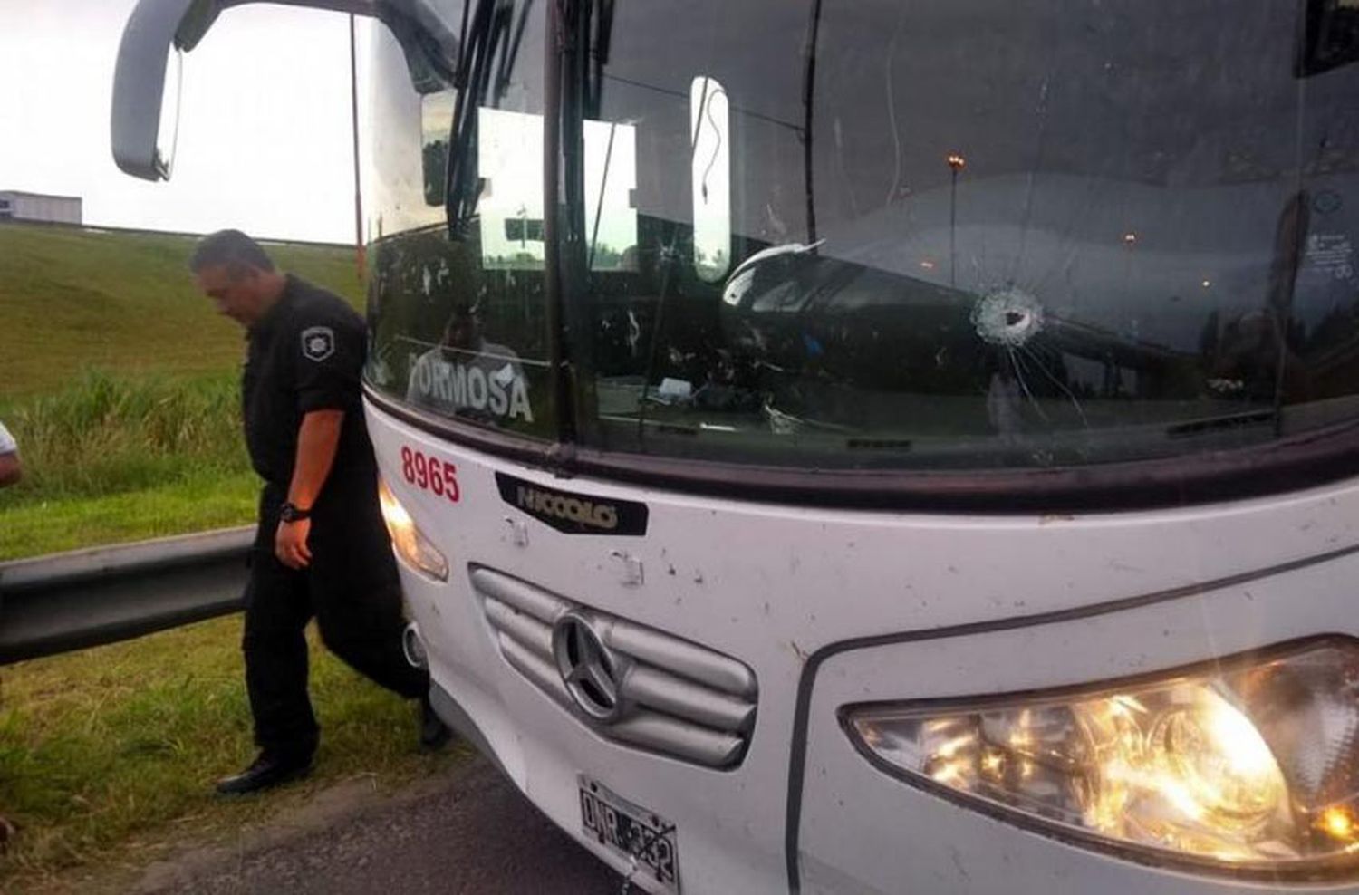 Atacaron a balazos un micro que trasladaba hinchas de Unión a Belo Horizonte