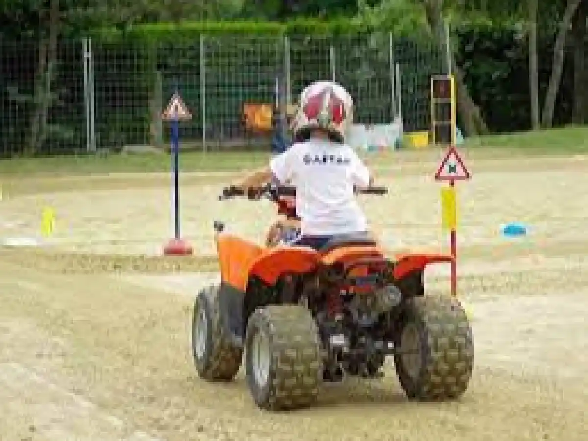 Murió un niño de 10 años que se dio vuelta en un cuatriciclo