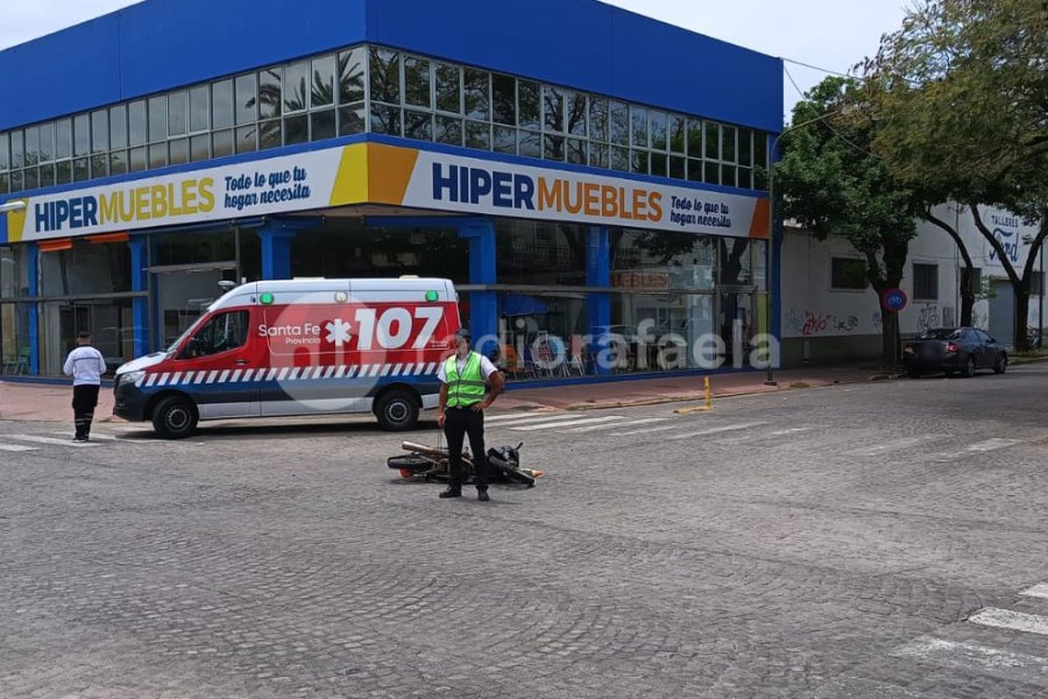 Choque en Bv. Yrigoyen en pleno mediodía de jueves: una persona hospitalizada