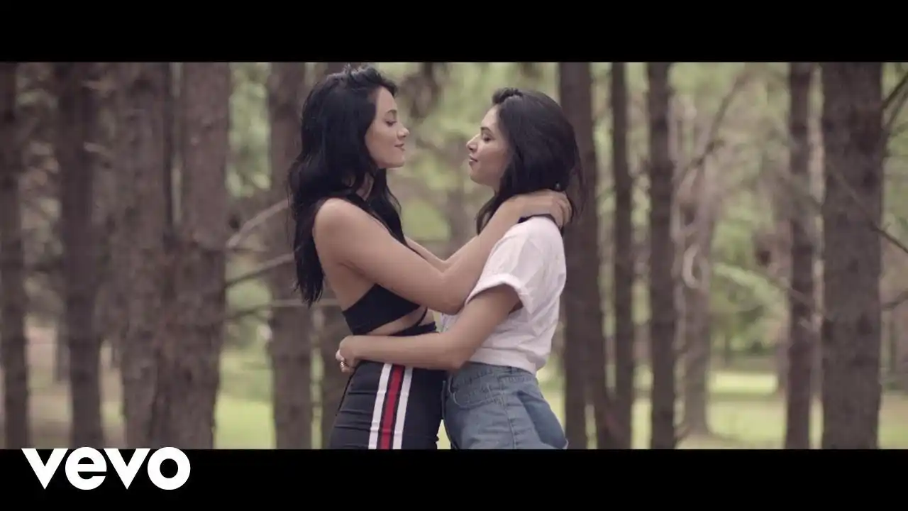 Oriana Sabatini sorprende en su nuevo video musical