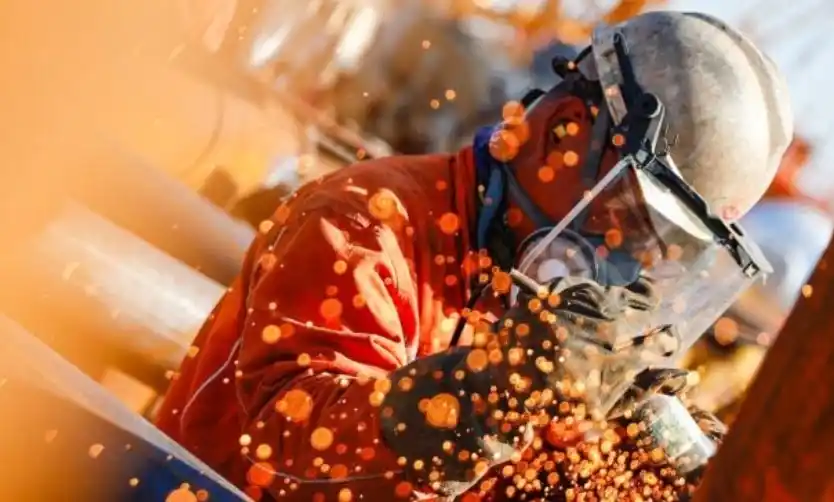 Industriales bonaerenses en alerta tras la simplificación para importar bienes usados