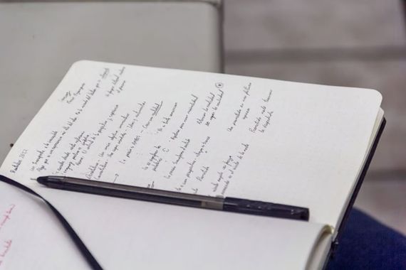 Ocho cuentos seleccionados de un Taller Literario de adultos mayores