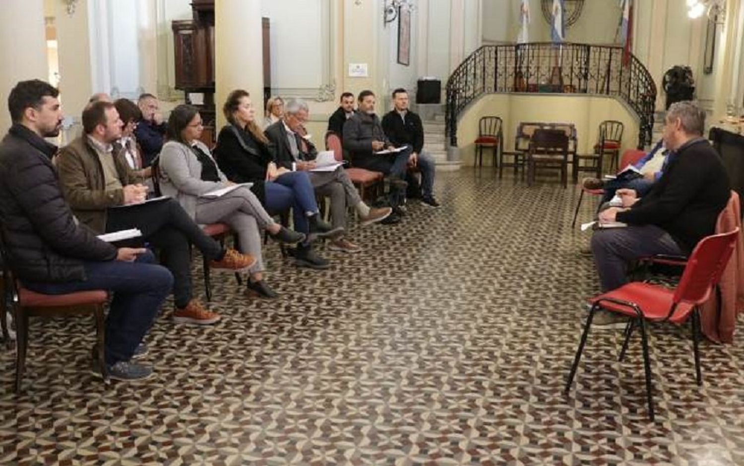 El pedido de aumento de Buses Paraná “está muy lejos de lo que puede pagar el usuario” indicó Elizar