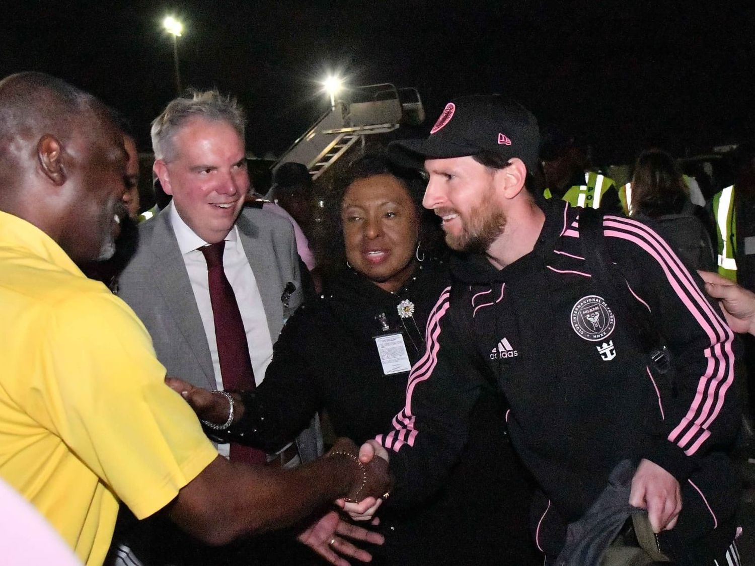 El curioso regaló que recibió Lionel Messi al llegar a Jamaica por primera vez