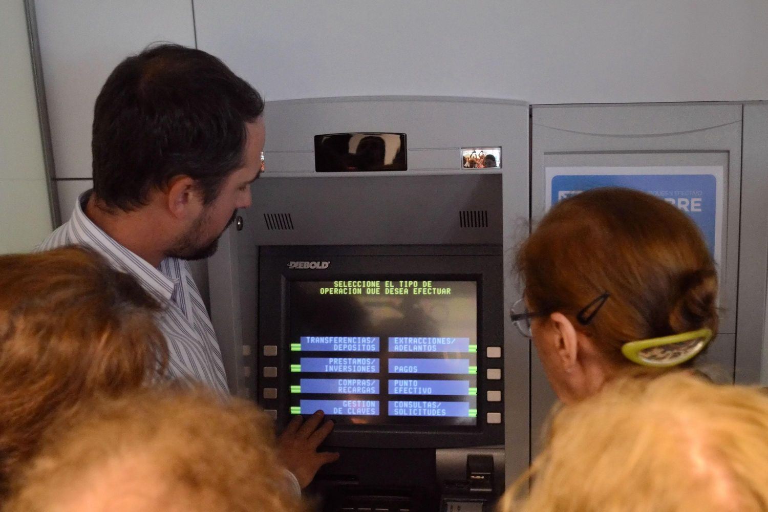 Consultores contradicen a Milei: el 35% del ajuste del gasto público recayó en los jubilados