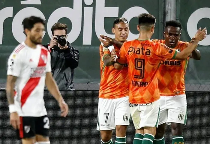 Banfield sorprendió a River