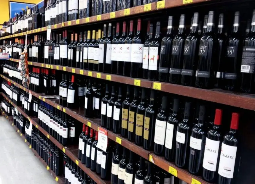 Proponen ampliar el horario de venta de alcohol