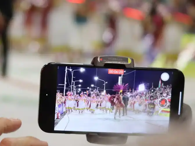 Cuando la prensa no entra en el carnaval