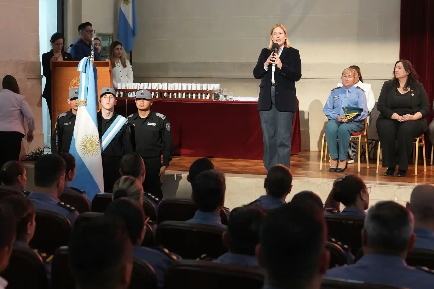 La vicegobernadora encabezó el acto.