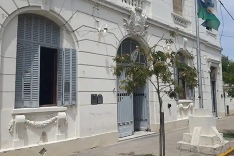 Dañaron vehículos en la madrugada en el Barrio Residencial