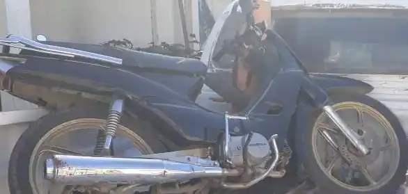 Conducía una moto robada