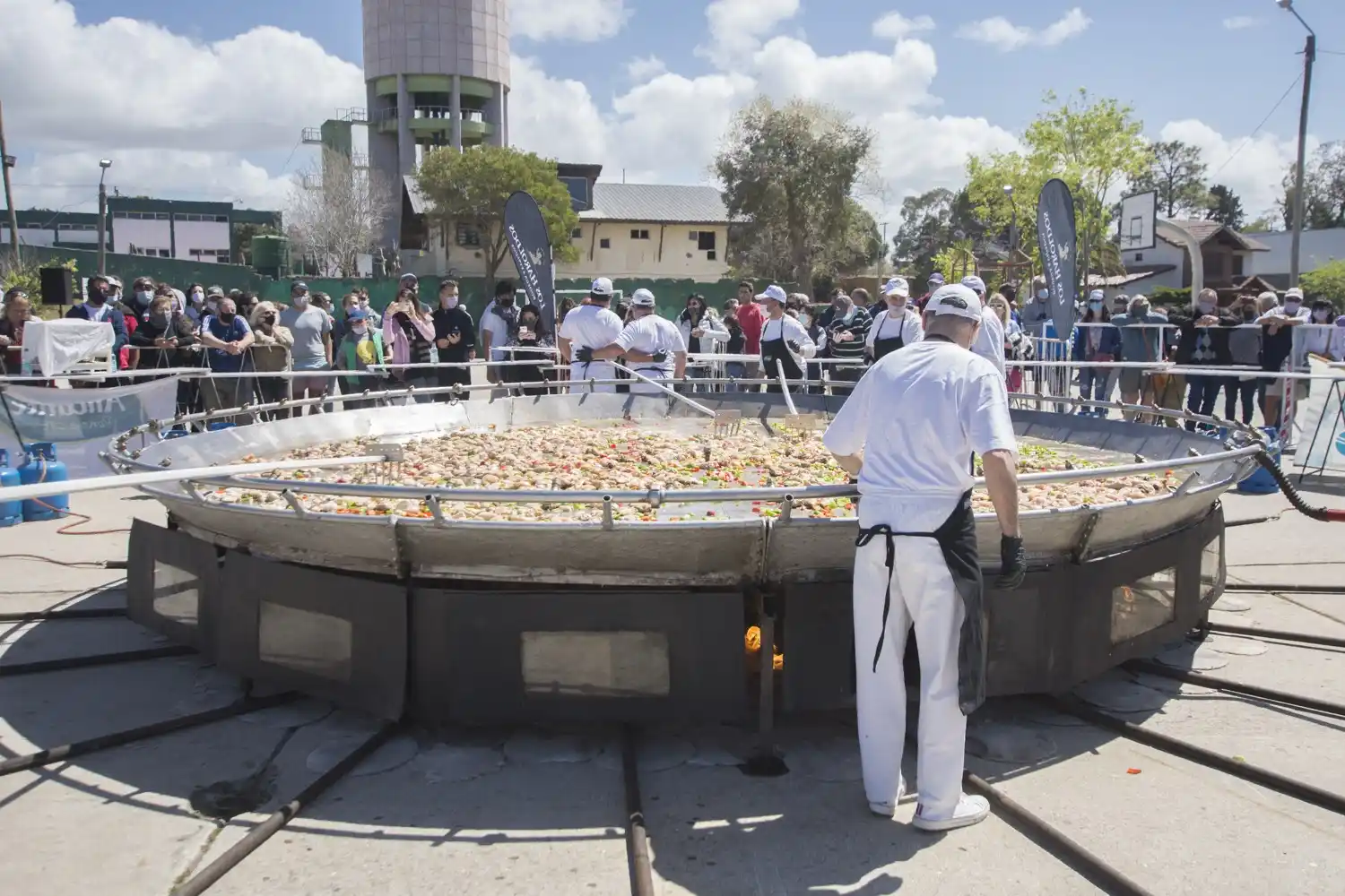 La Gran Paella de la Fiesta Nacional de la Diversidad Cultural de Villa Gesell