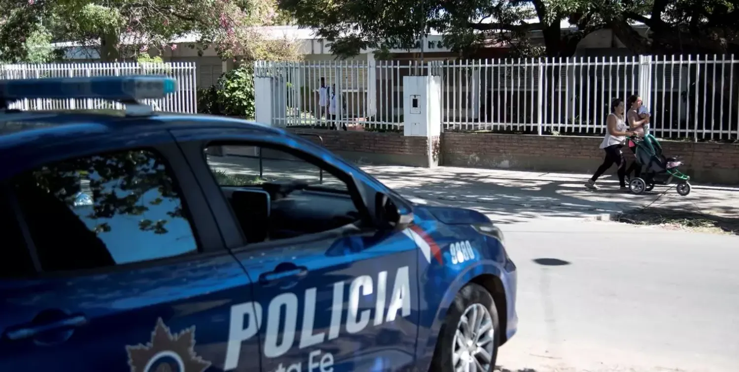 Los gremios docentes se reúnen con Brilloni por la seguridad en escuelas santafesinas