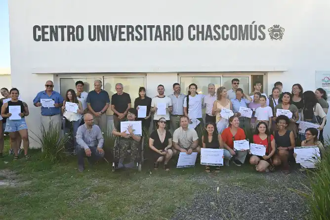 Cincuenta estudiantes egresaron de diplomaturas dictadas en el Centro Universitario Chascomús