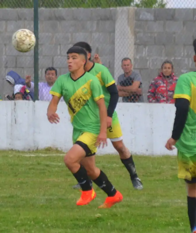 Santino Barreto fue la revelación del fútbol gualeguayense a nivel juvenil y podría seguir su carrera en Patronato de Paraná.