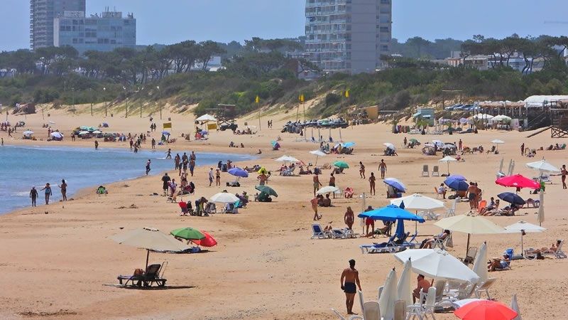 Uruguay registró una caída del 6% de turistas argentinos en el comienzo de la temporada 2024