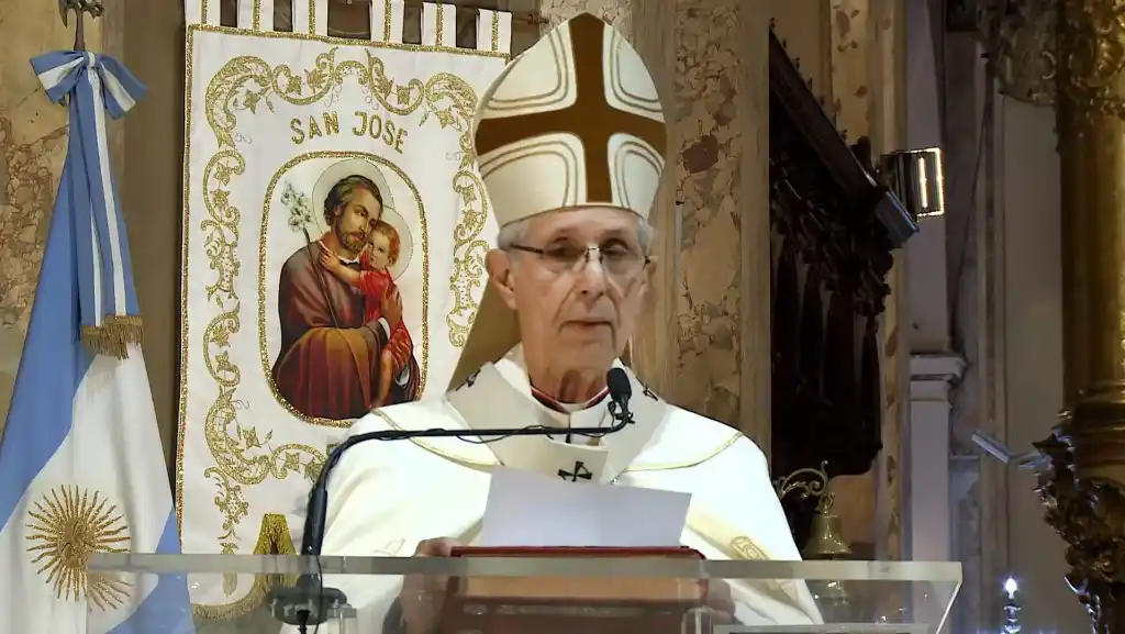 El cardenal Mario Poli pidió “dejar de lado descalificaciones”
