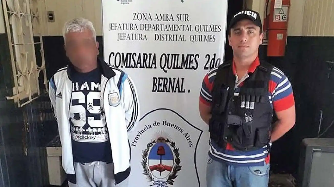 Entrenador invitaba a sus alumnos a jugar a la Play para abusar de ellos