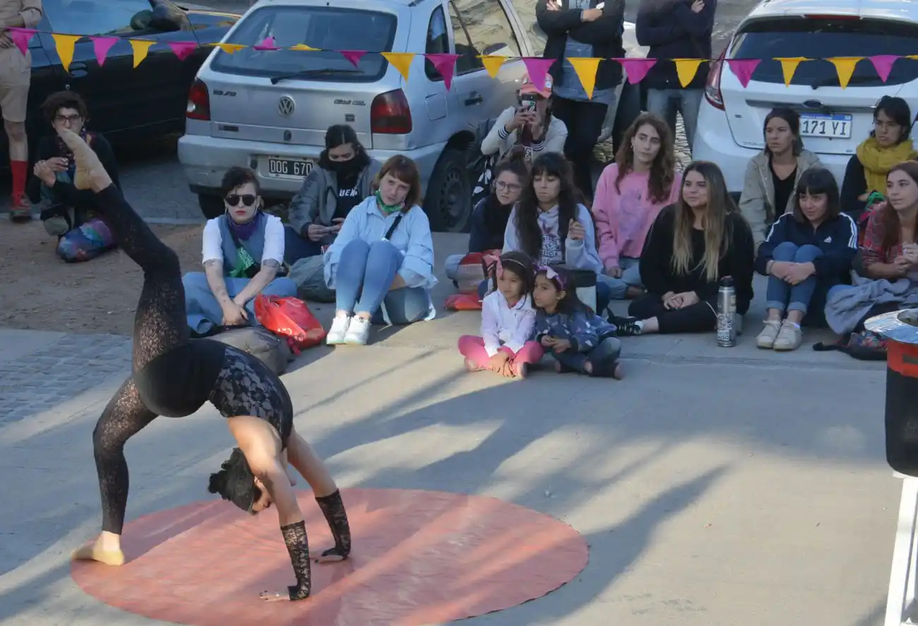 Se realizó un encuentro cultural con el fin de  visibilizar la situación de los artistas 