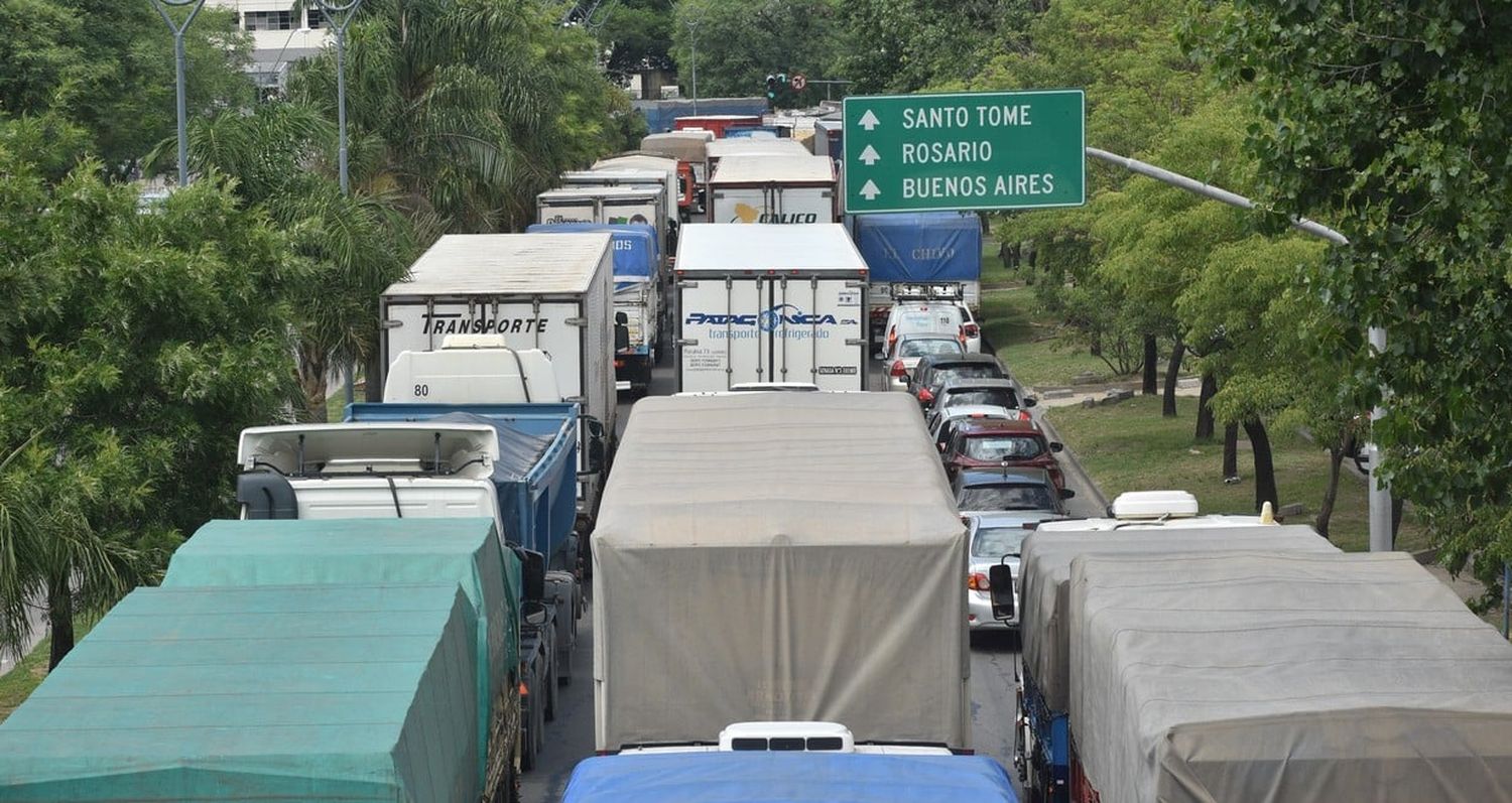 Senadores de Santa Fe critican la certificación monopólica sobre cada camión que sea reparado