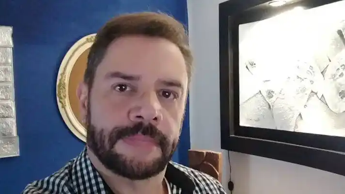 Detienen al actor mexicano Héctor Parra