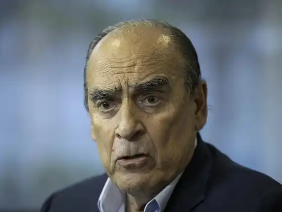 Guillermo Francos presentó su renuncia a la Jefatura de Gabinete