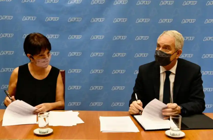 Convenio para facilitar la puesta en marcha de nuevas empresas