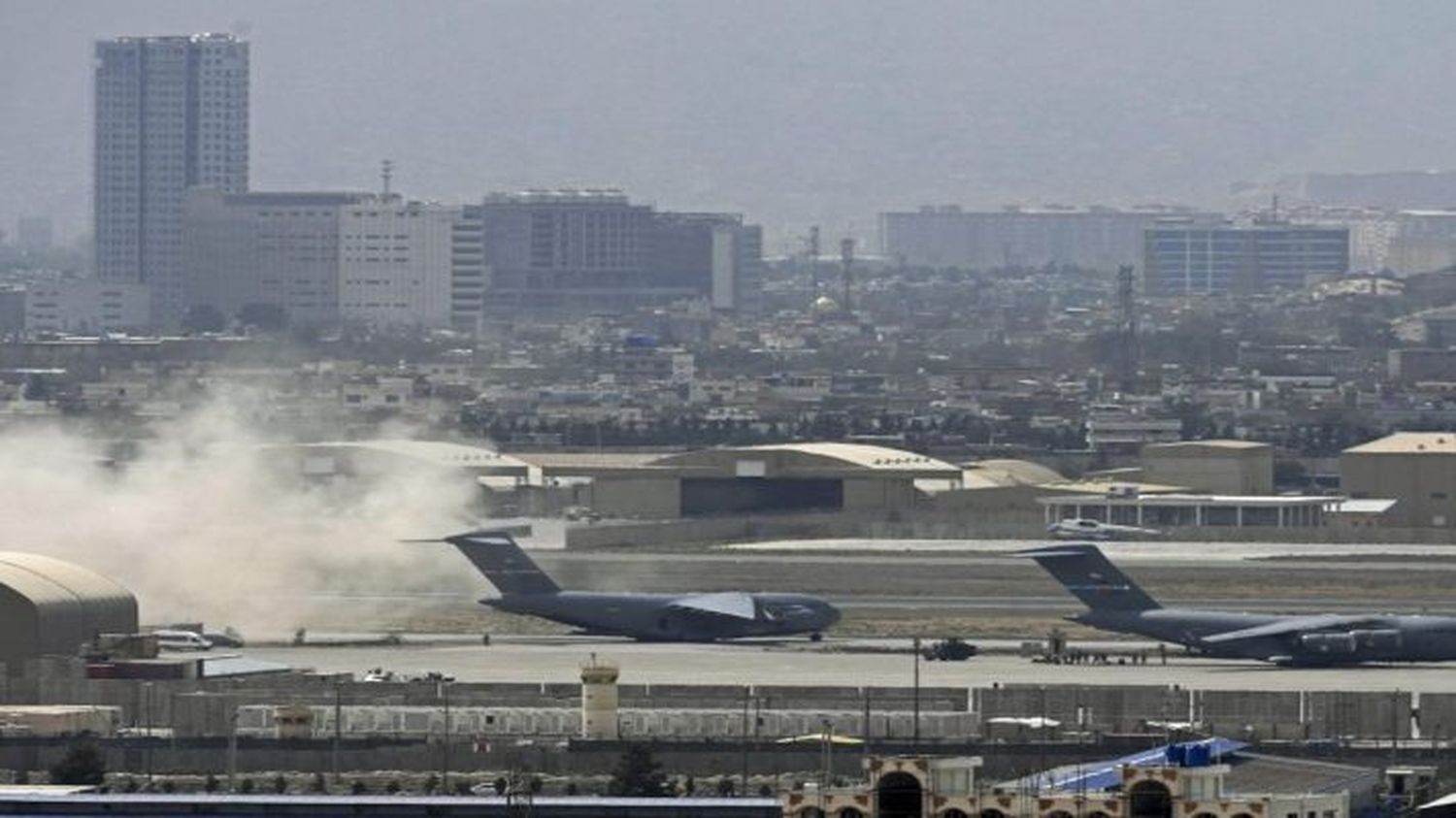 A 48 HORAS DE LA SALIDA DE EE.UU. DE AFGANISTÁN: atacan con seis cohetes al aeropuerto de Kabul