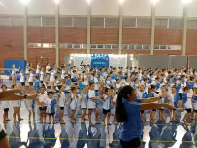 Gran cierre :: el CEF Nº 2 brilló con su Muestra de Gimnasia