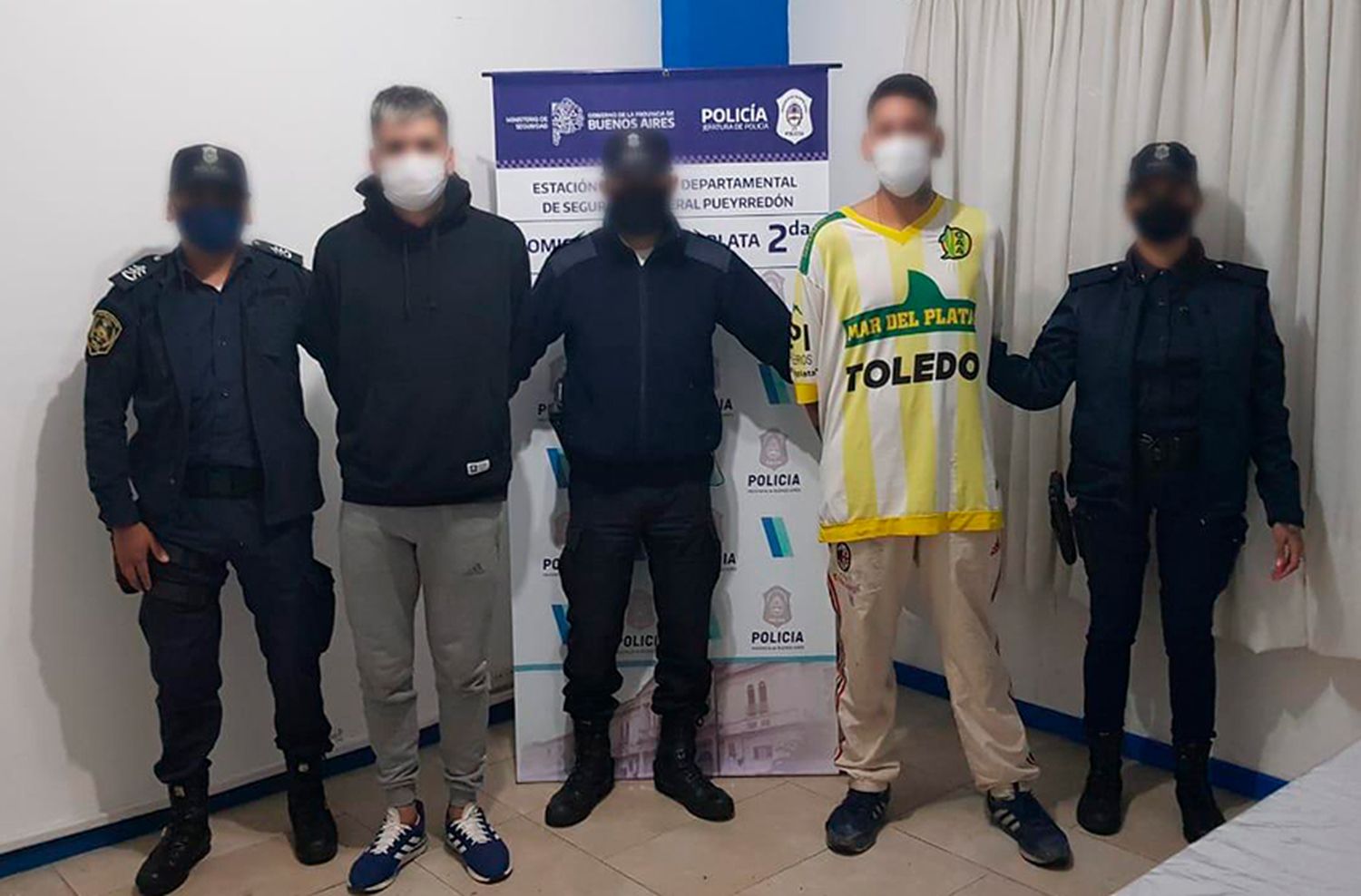 Vecinos gritaron y los ladrones huyeron: los atraparon tras persecución cerca del COM