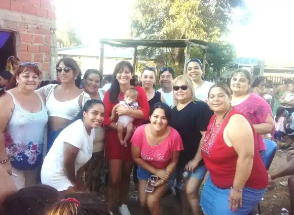 Los Reyes Magos, continúan recorriendo los distintos  barrios de nuestra ciudad 