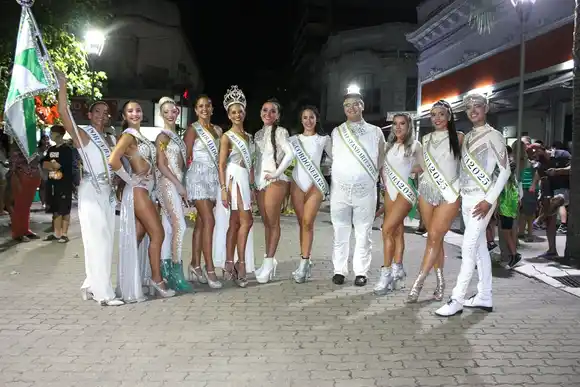 Emperatriz tiñó de verde el centro de Concordia