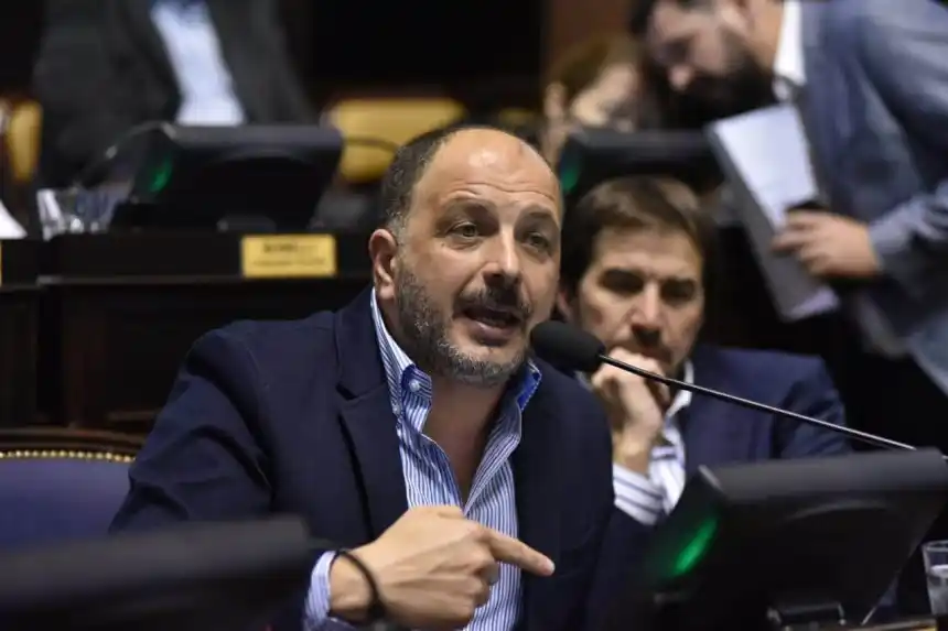 Con apoyo de Cambiemos, aprueban emergencia en infraestructura escolar