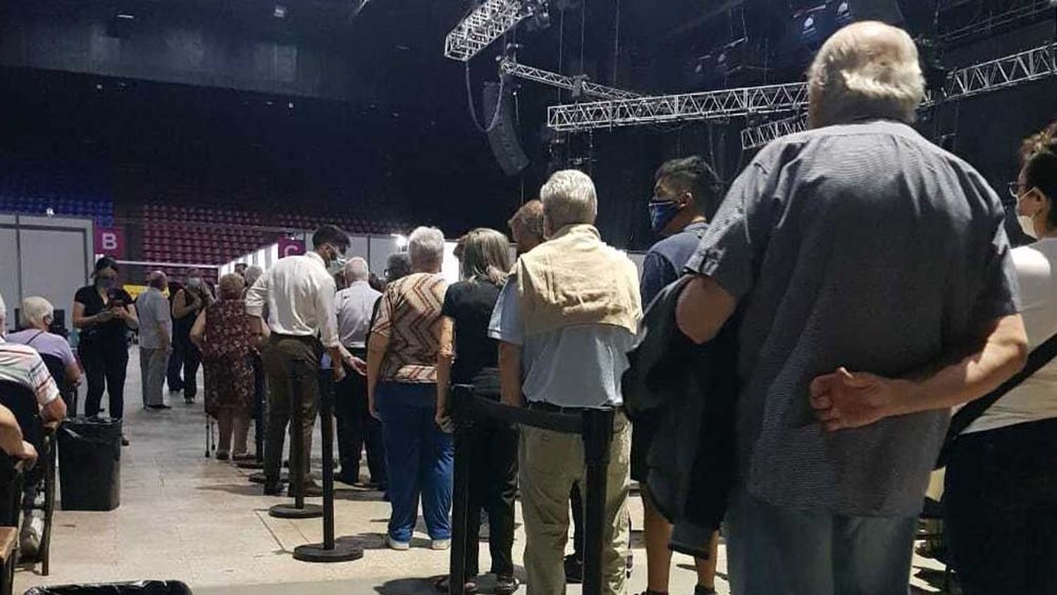 Vacunación en Ciudad: “Eso es una masacre de los abuelos”, dijo funcionario de Kicillof