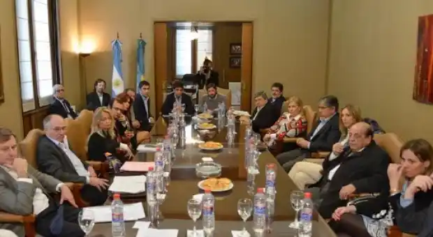 Salvai y Lacunza se reunieron con legisladores bonaerenses