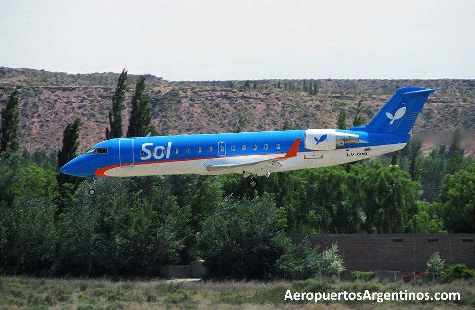 Sol Líneas Aéreas cancela todos sus vuelos y presenta la quiebra