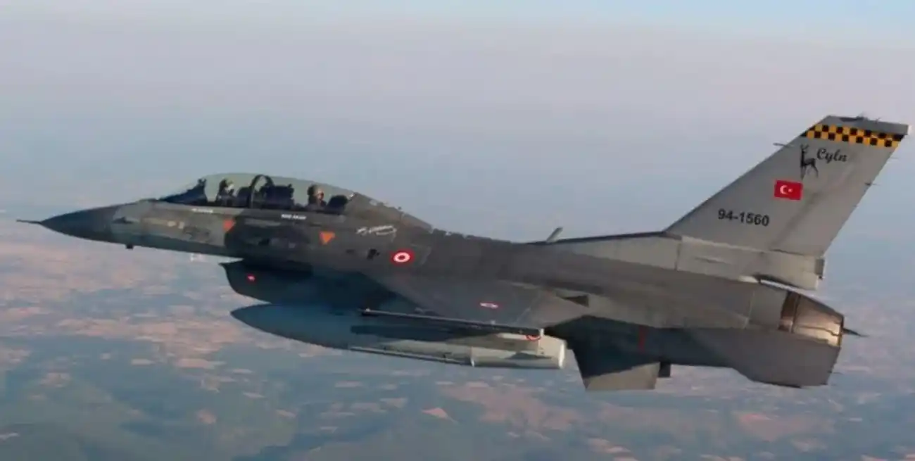 La aeronave involucrada era un caza F-16 que había despegado desde una base aérea ubicada en Balikesir.