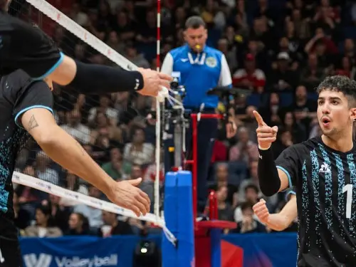 Argentina derrotó al local Candá en tie breack en su segunda presentación en la VNL.Foto:FEvA