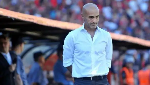 La picadora de carne sigue on fire: se fue el 19° técnico en 14 fechas