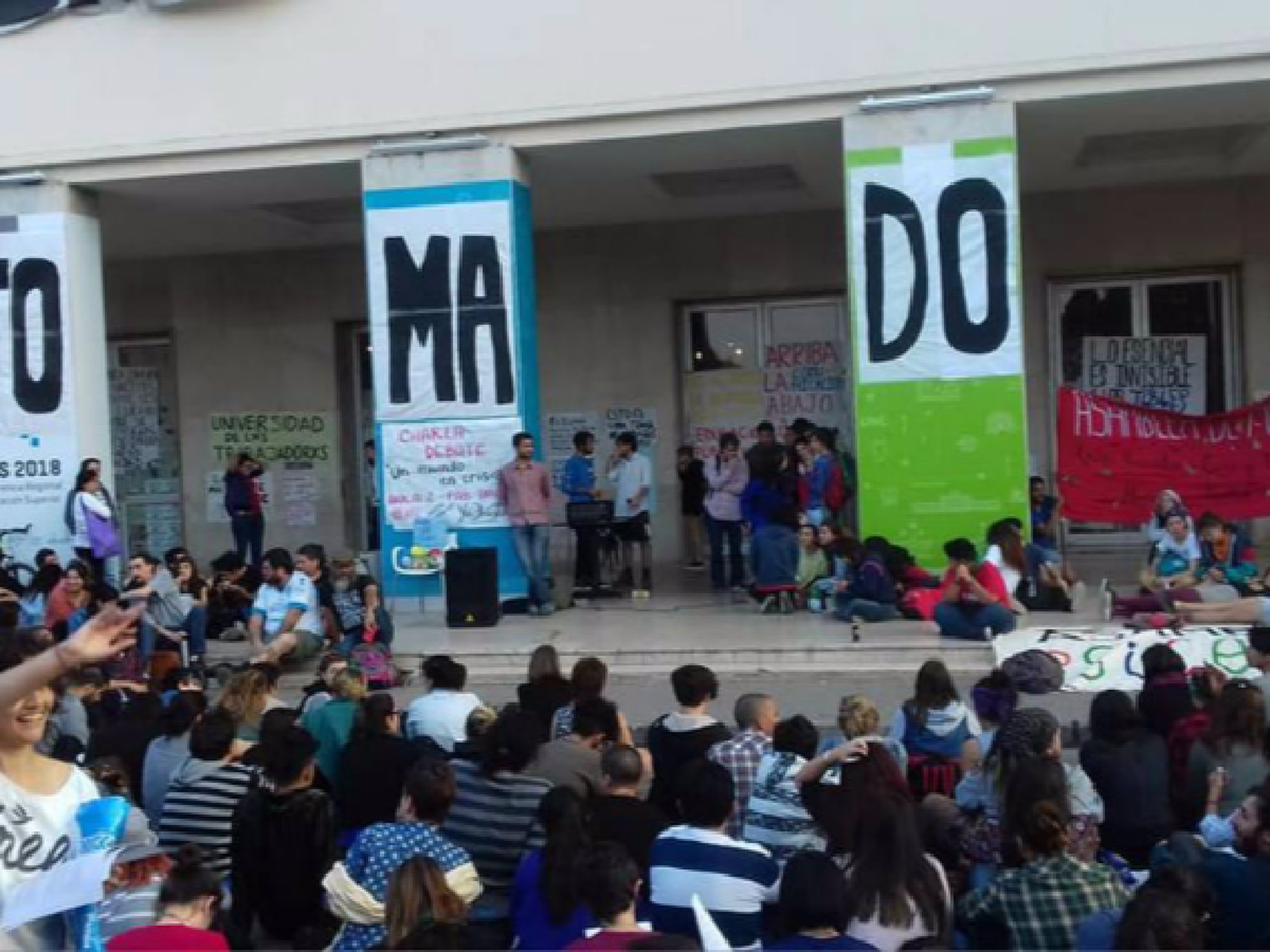 Procesan por usurpación a 27 alumnos que tomaron la UNC