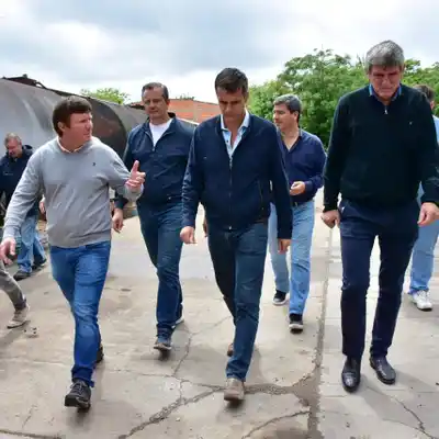 Cresto visitó Aldea Santa Rosa: “El objetivo es conocer las necesidades de los productores”